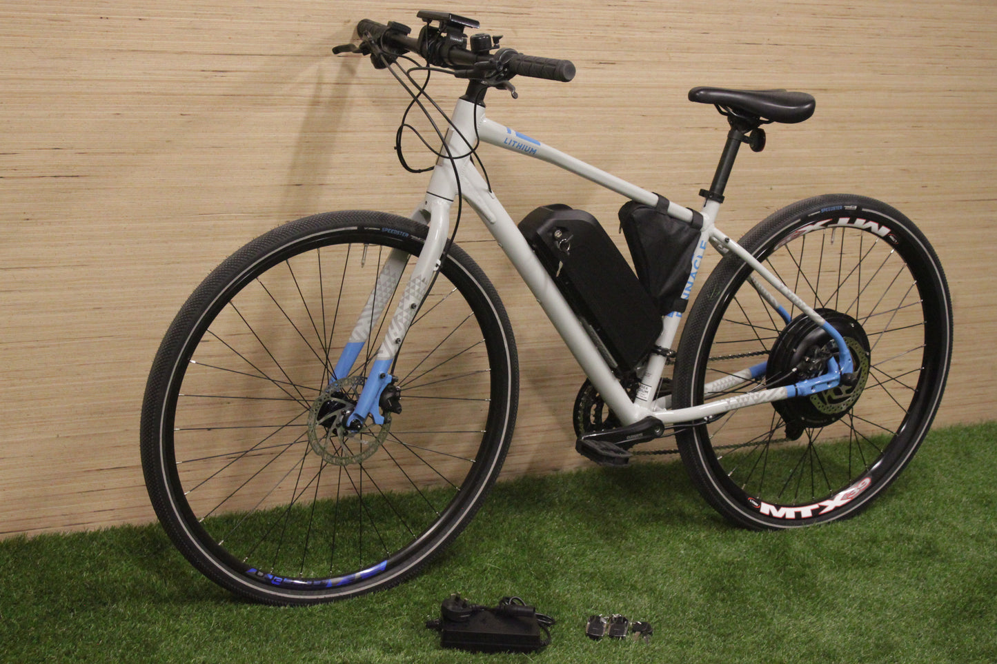 Lithium Pinnacle | 900W-1200W