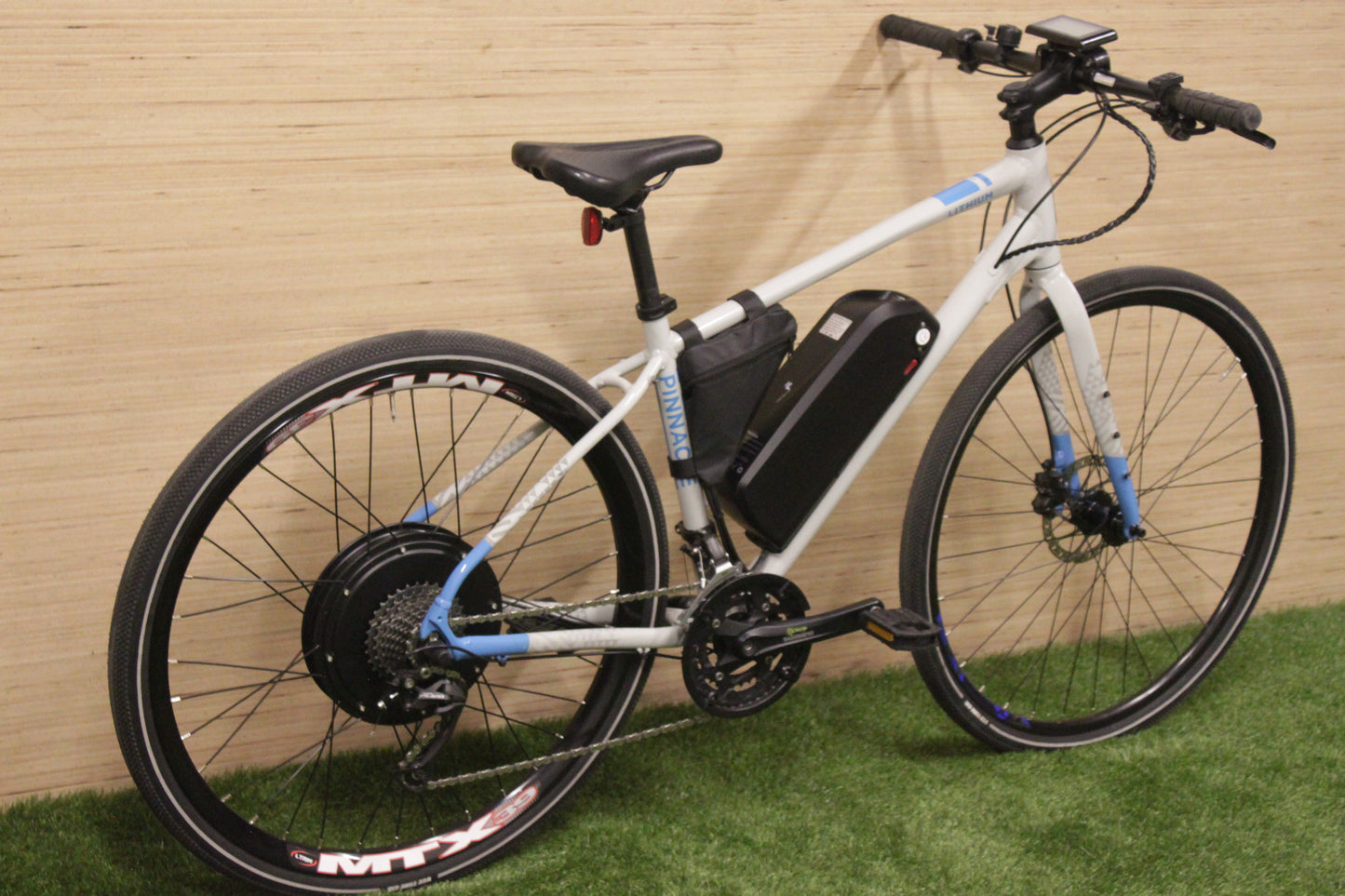 Lithium Pinnacle | 900W-1200W