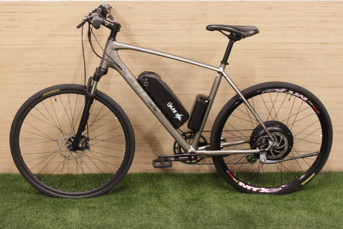 Trek Dual Sport 1 | 900W-1200W