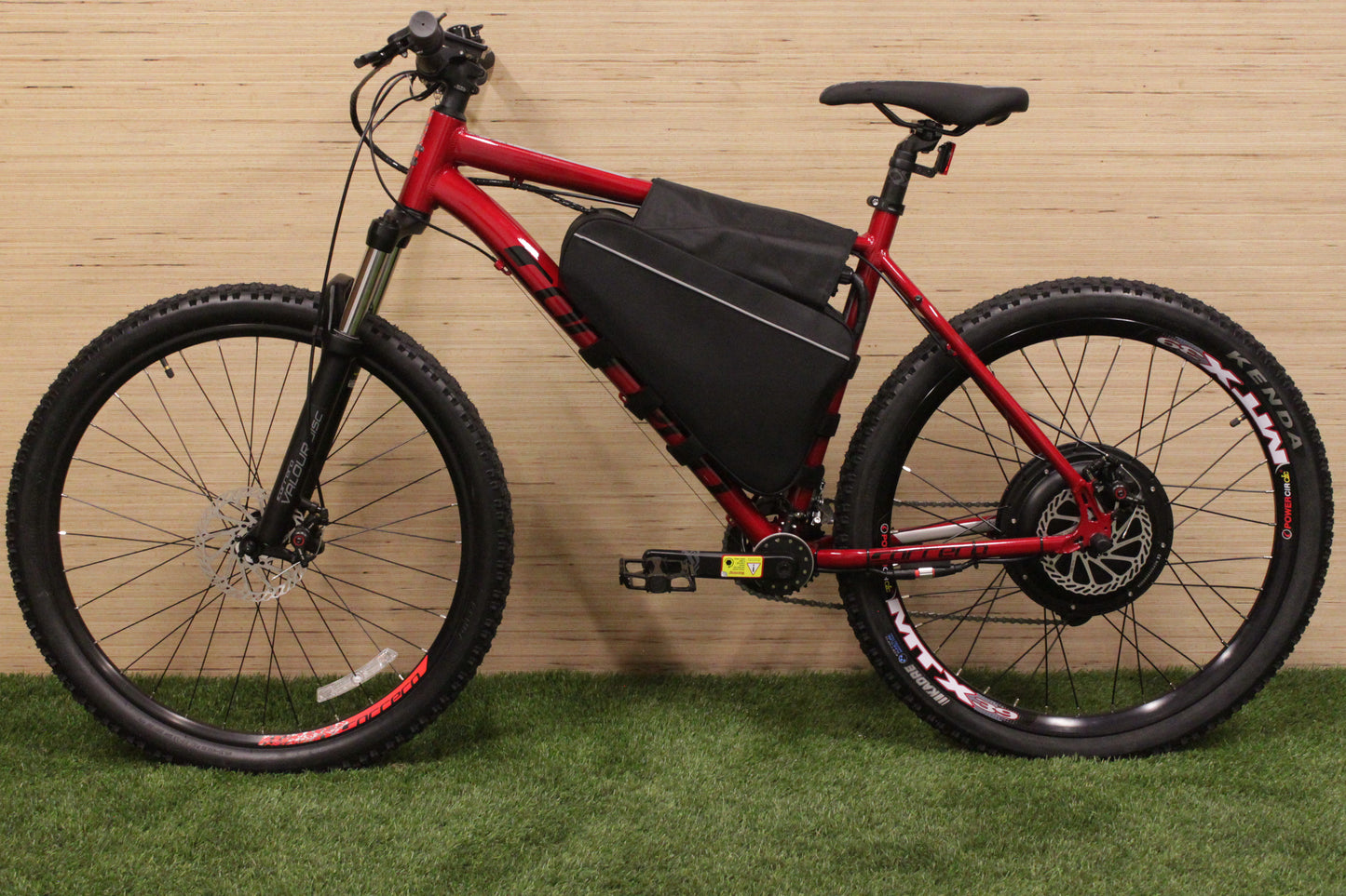 2025 Carrera Valour | 2160-3240W