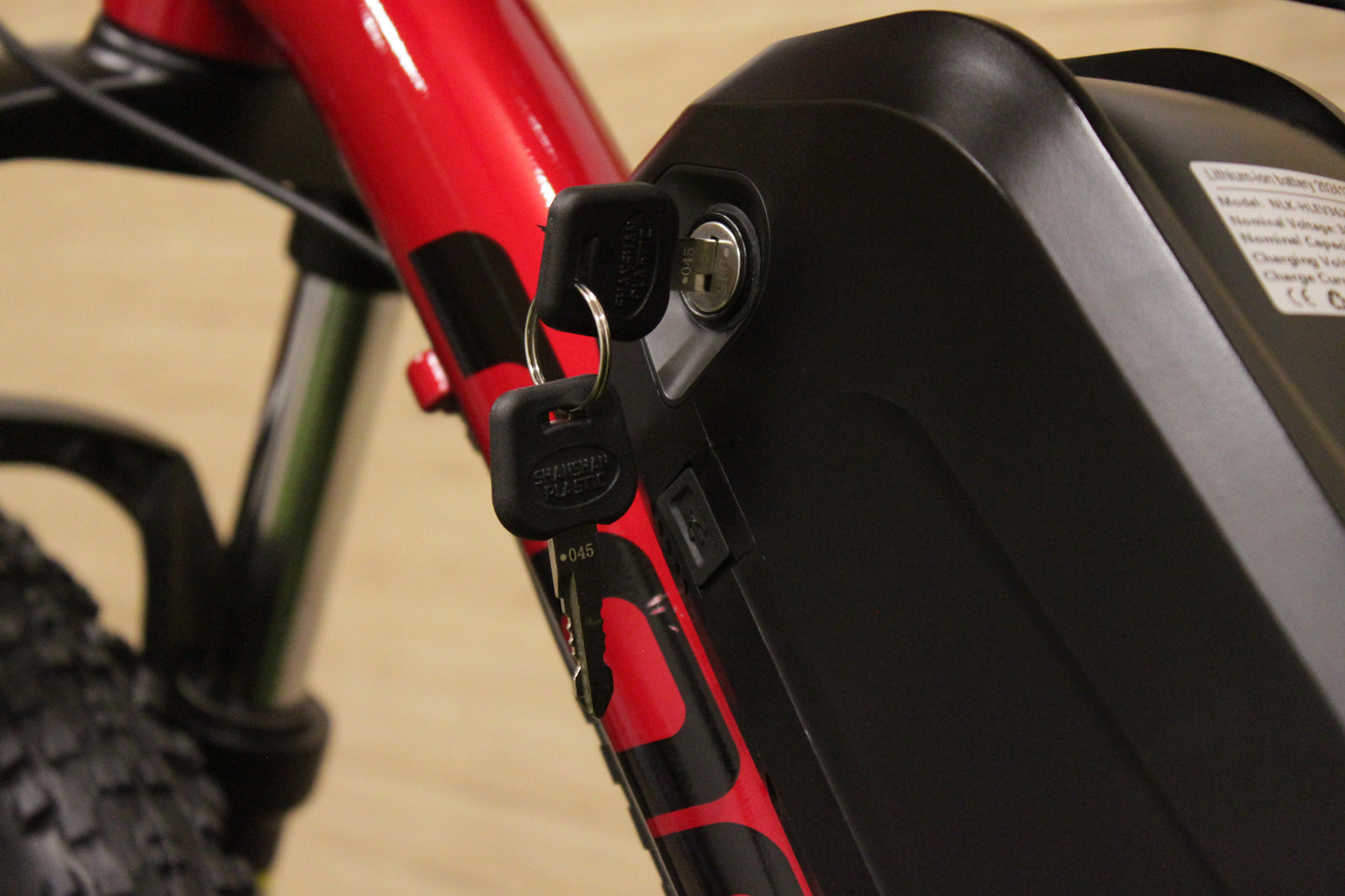 2025 Carrera Valour | 900W-1200W